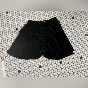 Hot topic velvet like gothic skirt size large